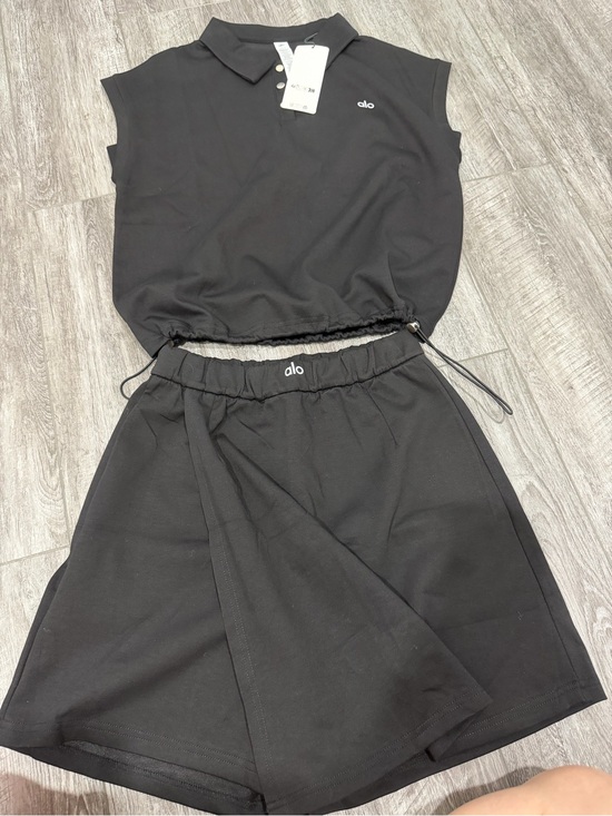 ALO Yoga Other - ALO Yoga Black Athletic Skort with Hidden Shorts